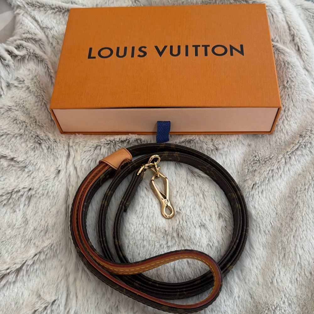 Louis Vuitton dog leash NWB